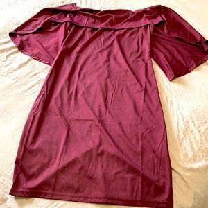 Women’s Xl/L Off Shoulder Maroon Winged “Mixfree” Dress